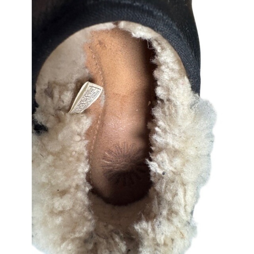 UGG Black Leather Shearling Lined Clogs Mule Shoes Womens Size 7 - Picture 9 of 15
